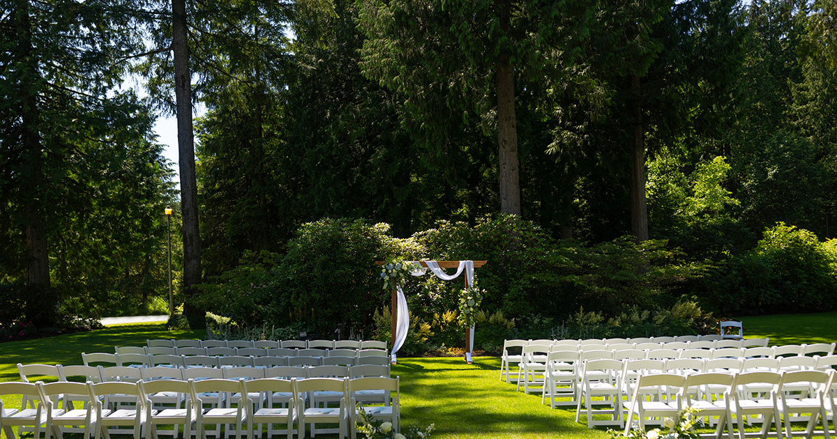 GreenTee Country Club Westwood Plateau Outdoor Wedding | Dynamic weddings